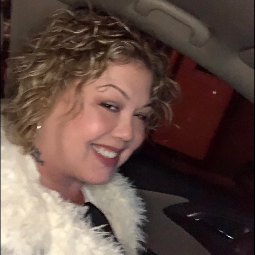 Meet your Posher, Allyson